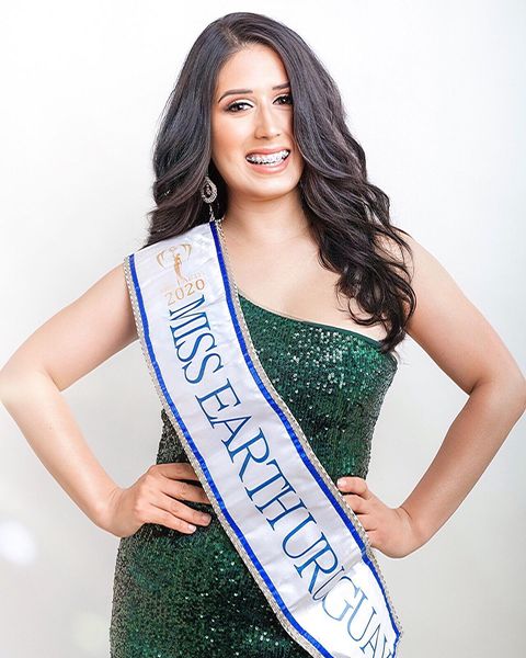 Lorena Sosa - Miss Earth Uruguay 2020
