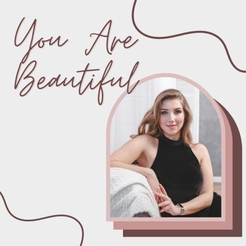 Model posing and looking very beautiful.